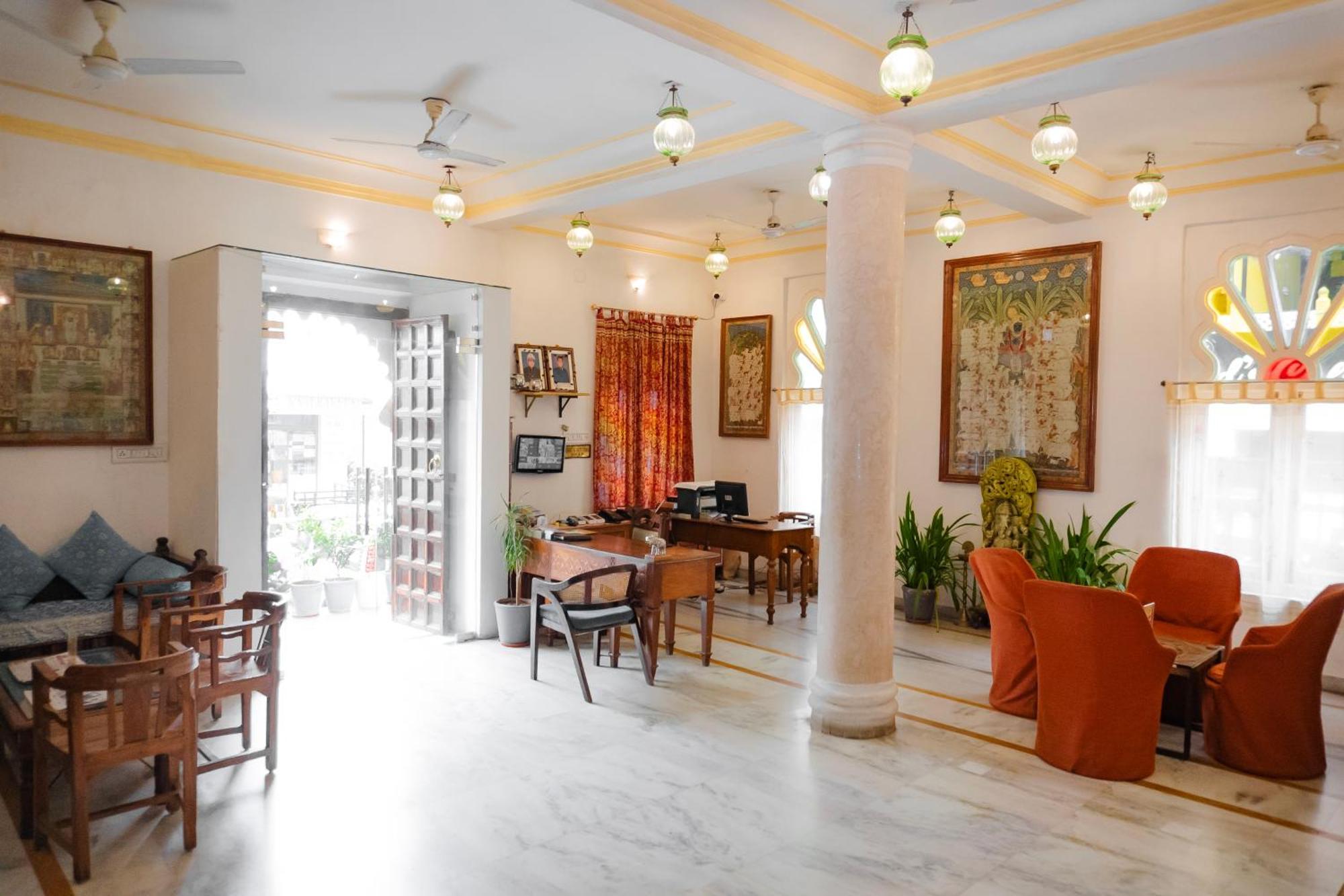 Hotel Pratap Bhawan อุเดเปอร์ ภายนอก รูปภาพ