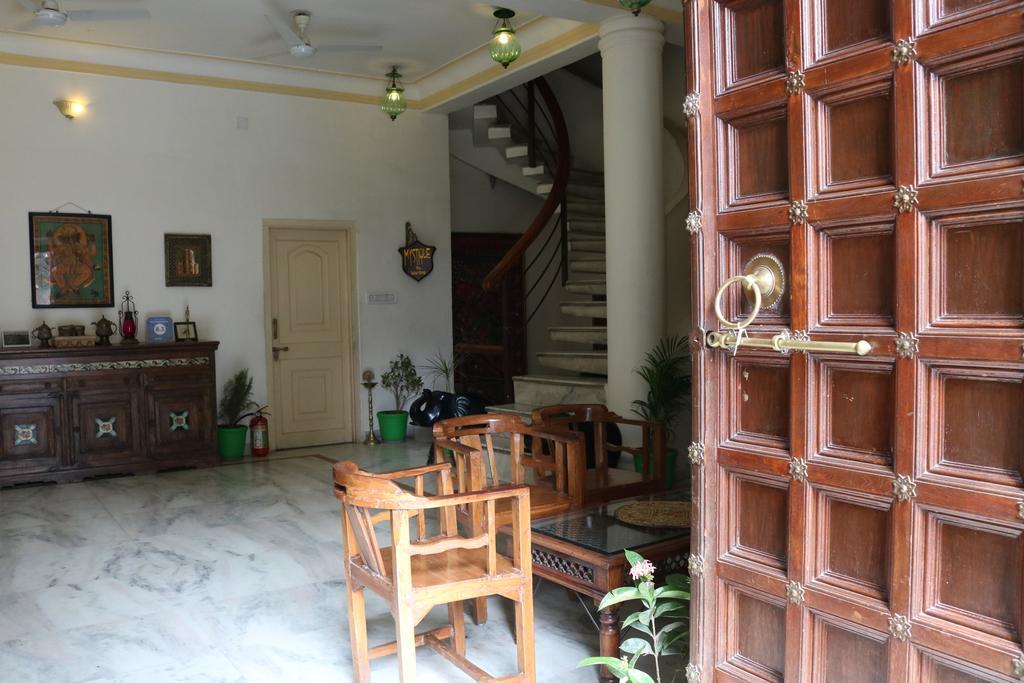 Hotel Pratap Bhawan อุเดเปอร์ ภายนอก รูปภาพ